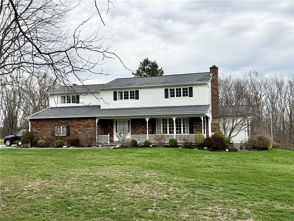 1st image of 84 Oak Hill Rd