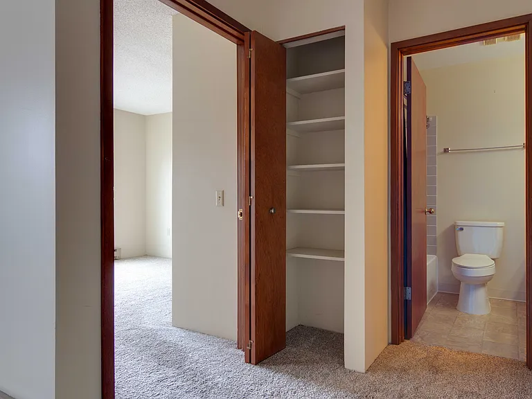 The Littletown Apartments — Photo 12