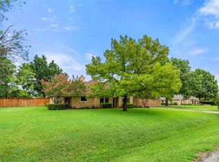 1450 Emerald Cir, Southlake, TX 76092