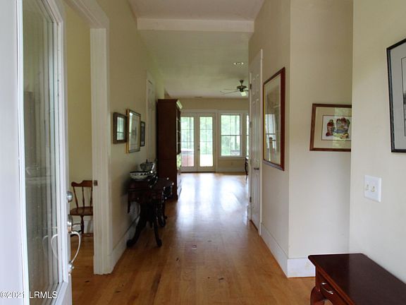 2nd image of 16 Marsh Oaks Lane
