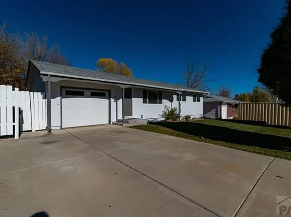 9 Tartan Ln, Pueblo, CO 81001