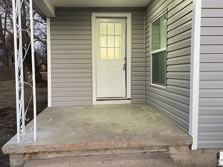 510 S Walnut St — Photo 3