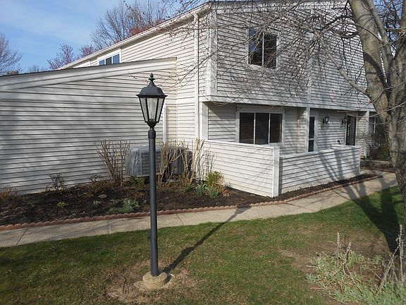 2nd image of 3215 Bay Landing Dr #24