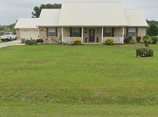 31 Shore Crest Cir, Carriere, MS 39426
