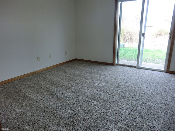 705 VILL Bed