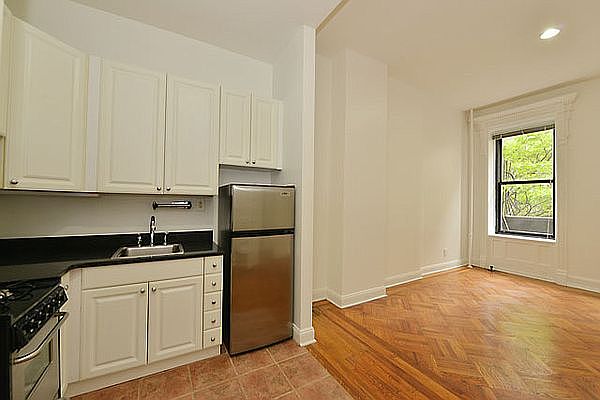 1st image of 1061 Madison Ave APT 2A