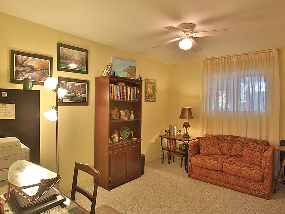 4th image of 93 Loyola Dr