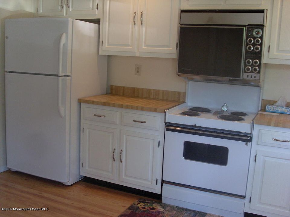 1st image of 557 Malvern Ct