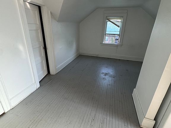 5th image of 1340 Lake Ave #7