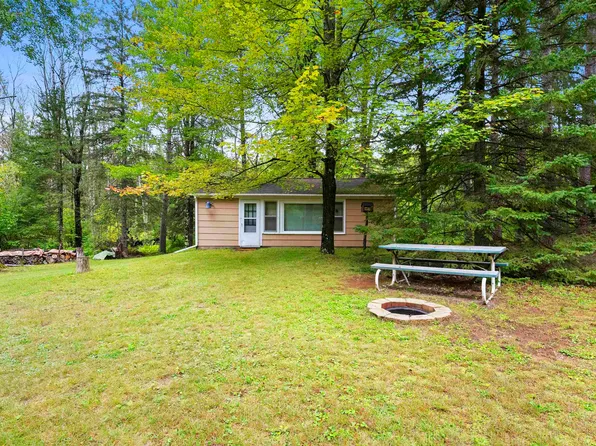 N9960 Kaiser Ln, Crivitz, WI 54114
