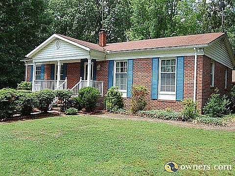 4 Bed 2 Bath private 3 acre lot