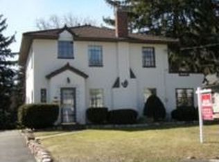 712 Scarboro Dr, Syracuse, NY 13209