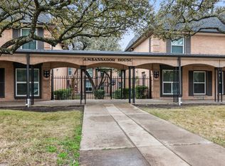 7808 Meadow Park Dr APT 124, Dallas, TX 75230