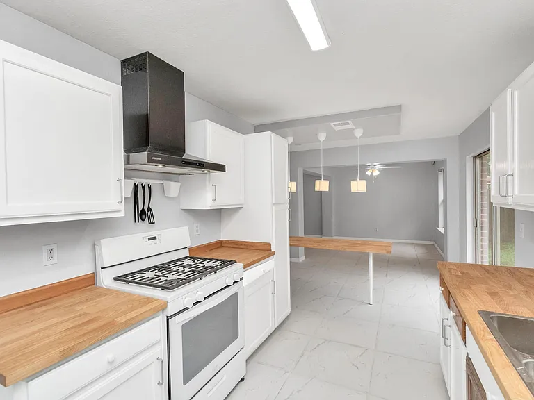 3626 Nutwood Ln — Photo 24