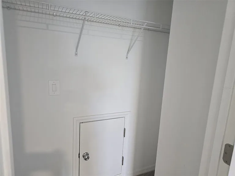 11962 Brae Way — Photo 24