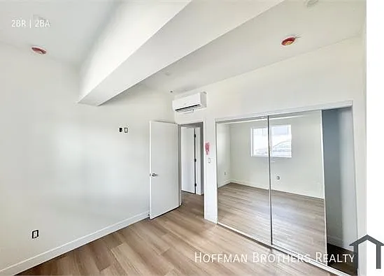 1135 S Doheny Dr #7 — Photo 3