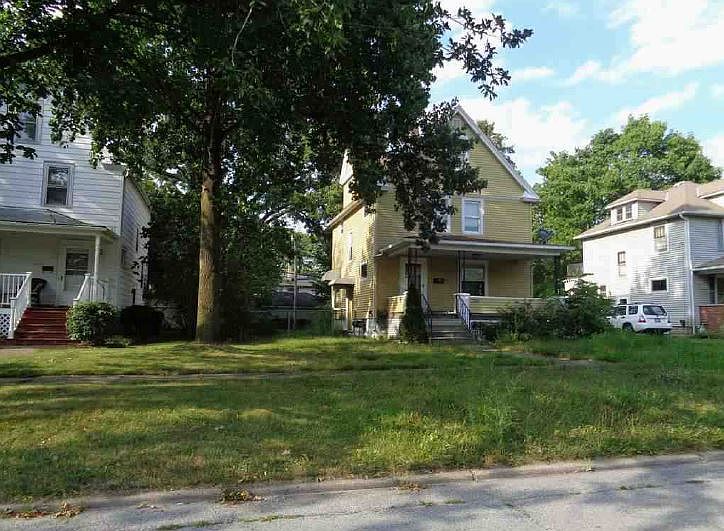 2nd image of 108 Cornell Ave