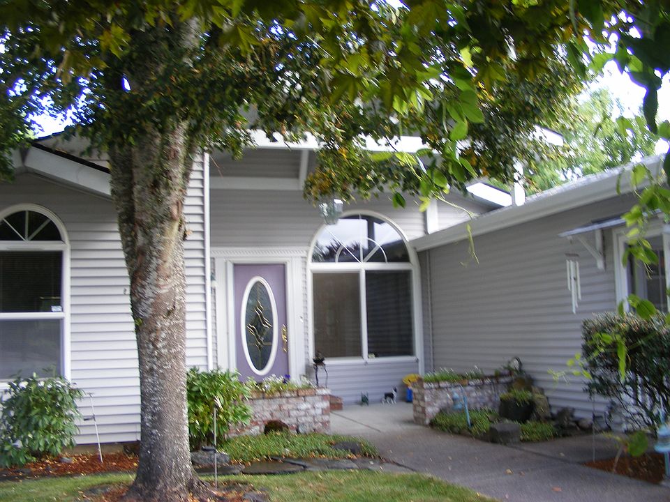 1st image of 1005 NW Monterey Dr