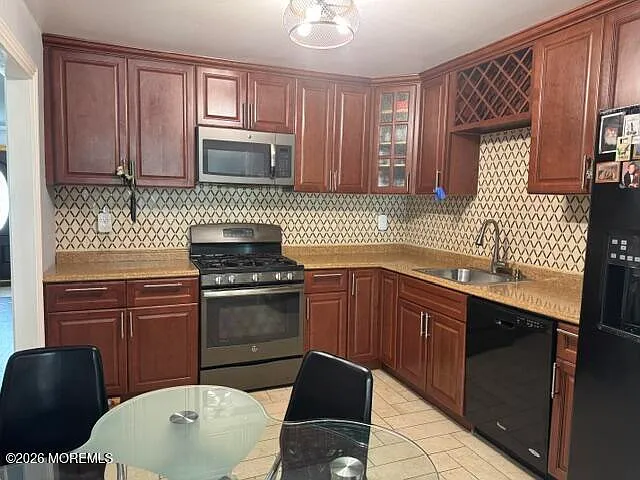 58 Thorne Ln — Photo 7
