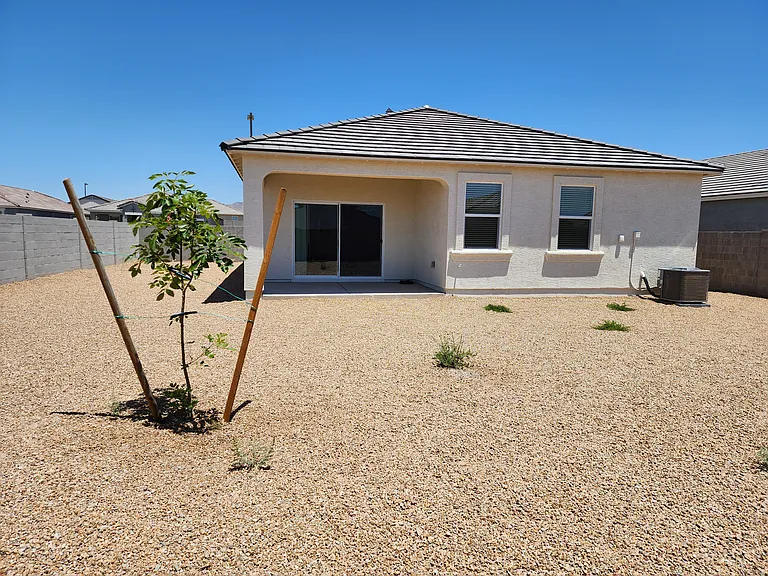 24597 W Illini St — Photo 32