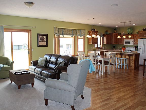 Open floorplan, living, dining, kitchen areas