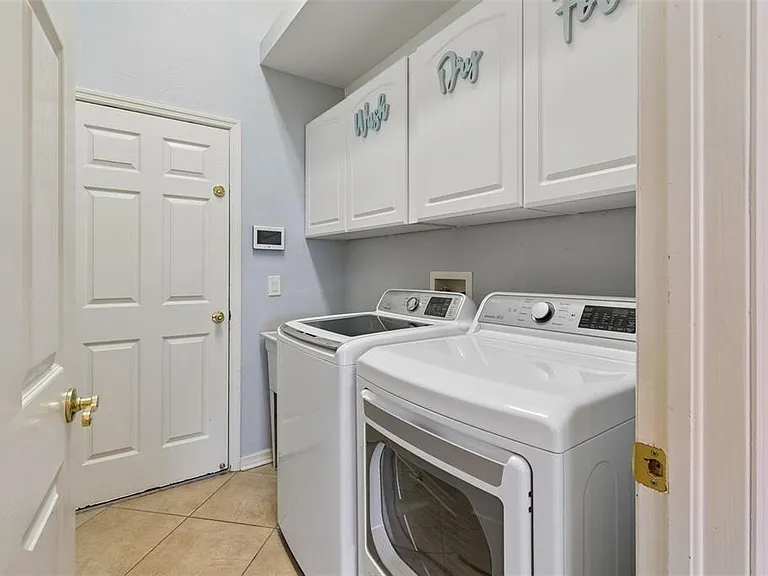 8332 Torrington Ave — Photo 20