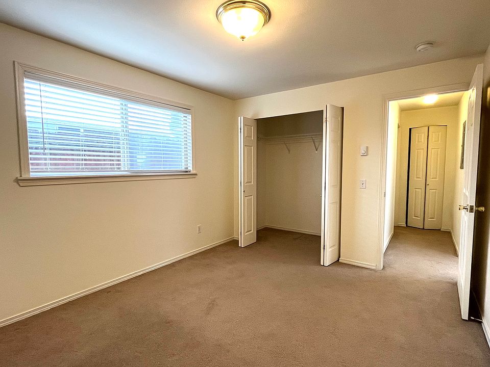 2nd image of 9046 Greenwood Ave N #2
