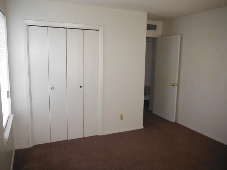 1302 Quail Cir #A — Photo 6