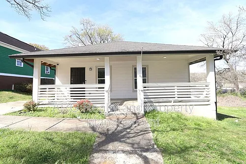 1095 Ira St SW Photo 1