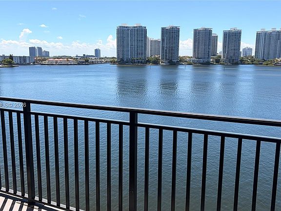4th image of 17720 N Bay Rd APT 6C