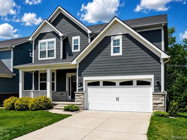 31065 Tremont Ln, Beverly Hills, MI 48025