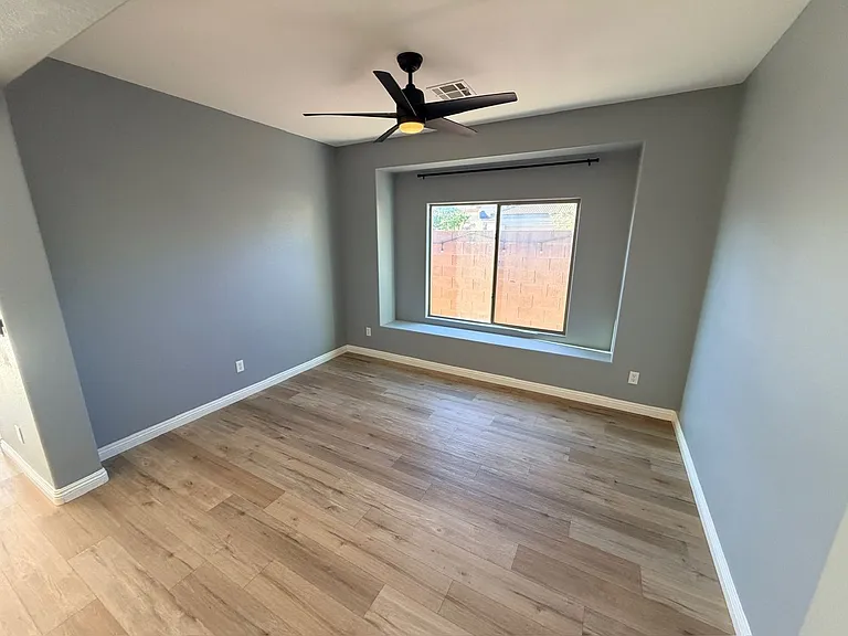 8137 Slate Falls St — Photo 5