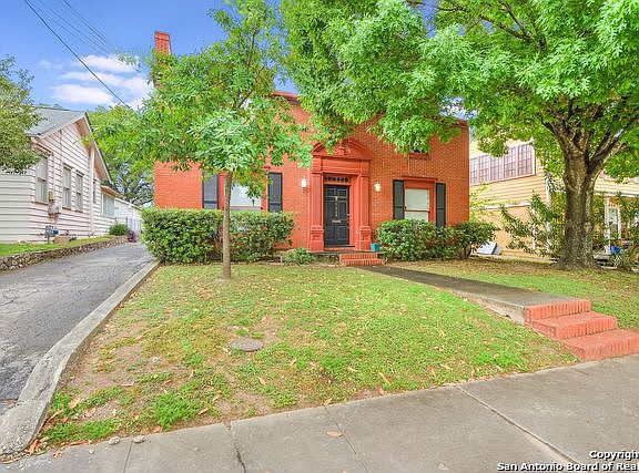3rd image of 506 W Lynwood Ave