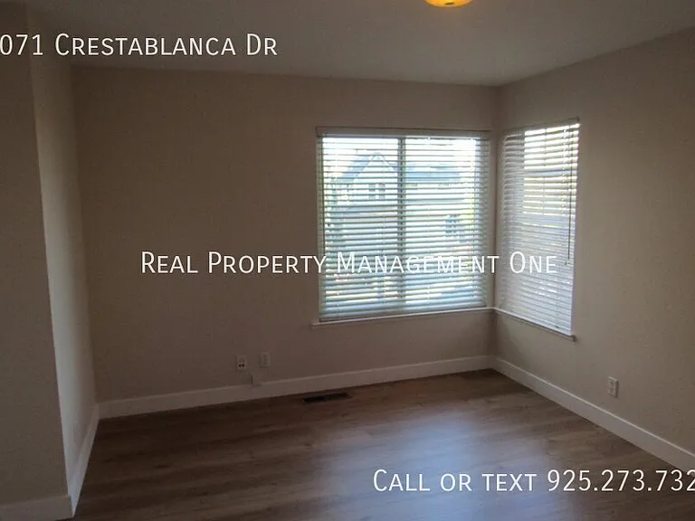 3071 Crestablanca Dr — Photo 25