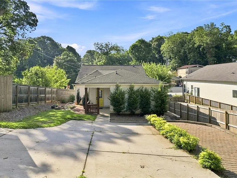 1375 Miller Reed Ave SE — Photo 25