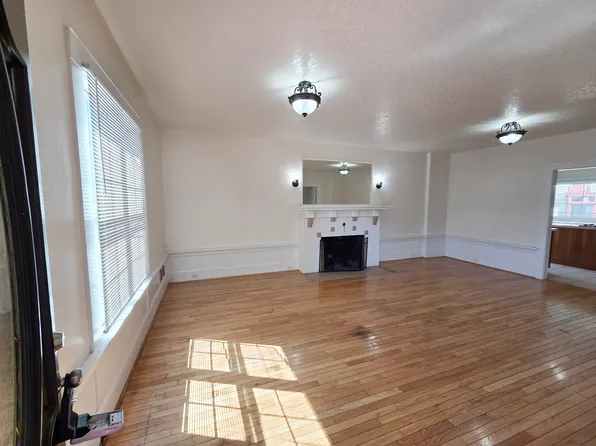 15616 SE Division St Unit 2, Portland, OR 97236