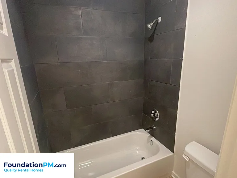 5 E Byfield Dr — Photo 14