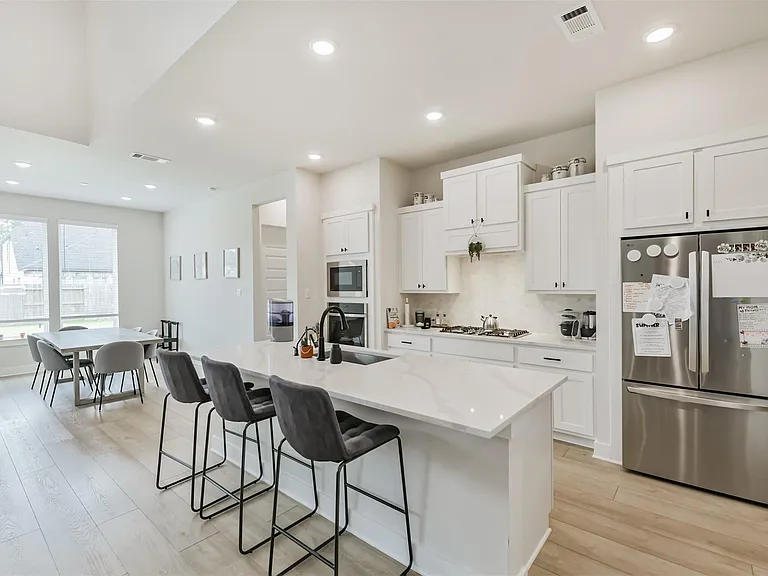 9243 Trimble Landing Dr — Photo 6