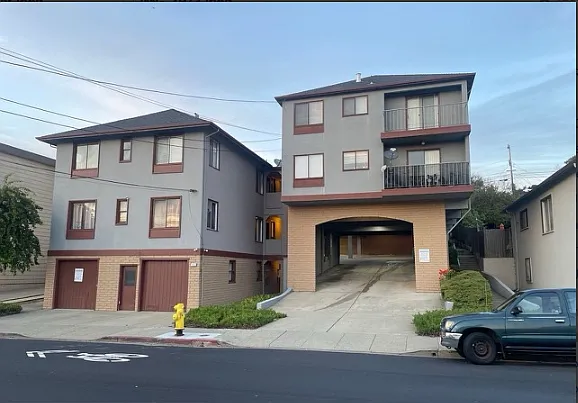 1052 Grand Ave #7 — Photo 1