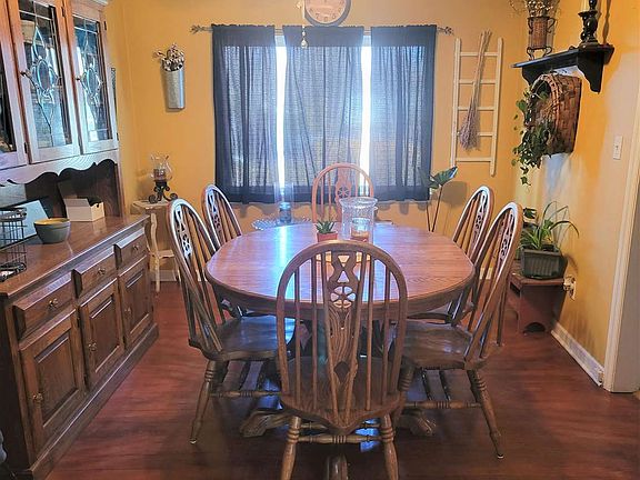 4th image of 1706 Central Dr
