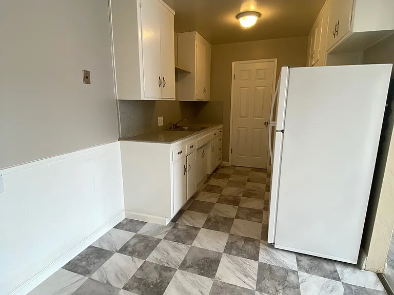 1601 Ontario Dr #7 — Photo 5