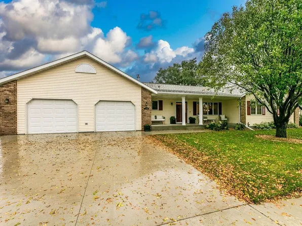 1103 Indiana Jones Ave, Marshall, MN 56258