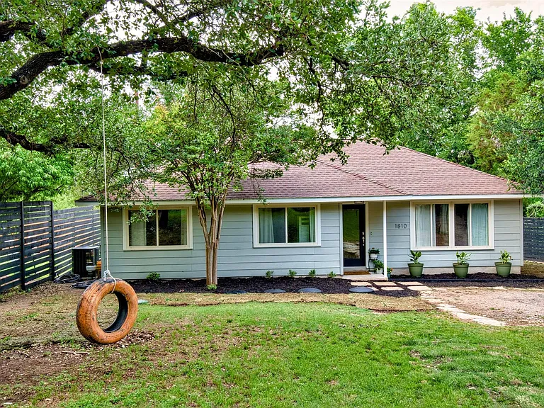 1810 Quanah Parker Trl — Photo 17