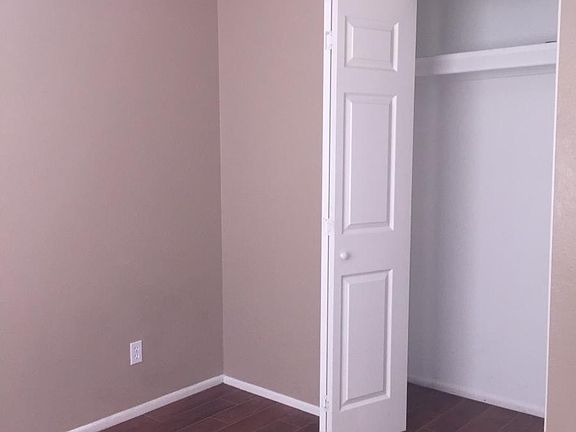 5th image of 2531 E Don Carlos Ave
