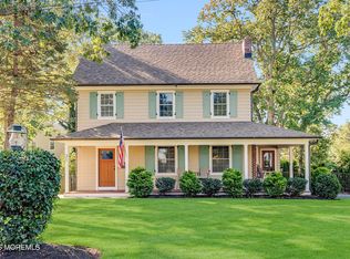 31 Cedar Dr, Toms River, NJ 08753
