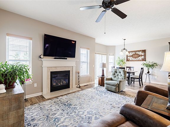 5th image of 81 Falkirk Pl