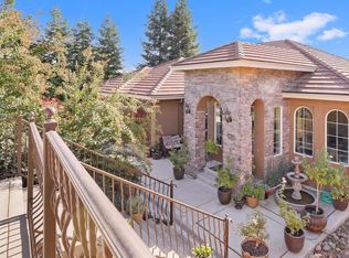 34 Wallace Lake Dr S, Wallace, CA