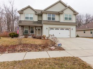 229 Beatrice Dr, Hartford, WI 53027