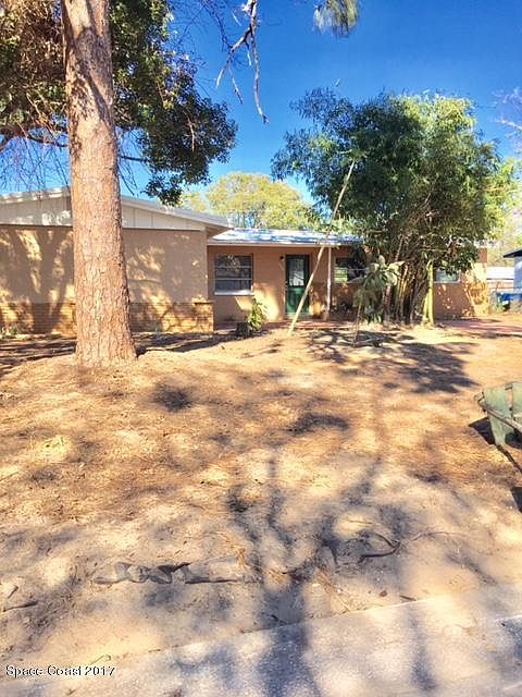 1st image of 620 Key Largo Dr S