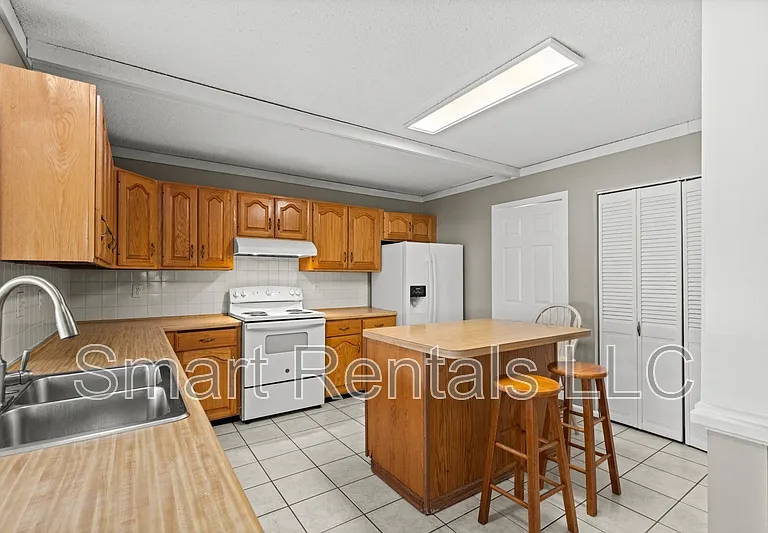 14355 Rainy Lake Dr #1 — Photo 2